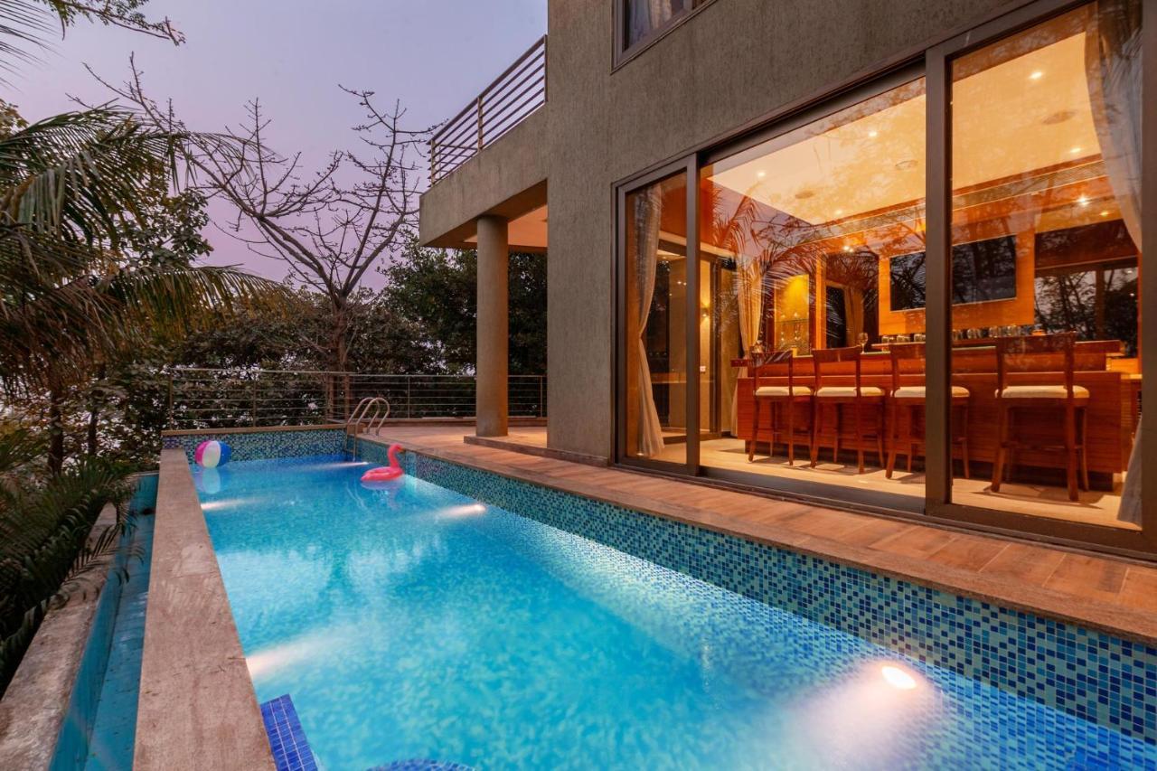 The Blue Horizon By Stayvista - Featuring A Beach-View Villa With A Swimming Pool, Indoor Games, And A Relaxing Balcony Alībāg Zewnętrze zdjęcie
