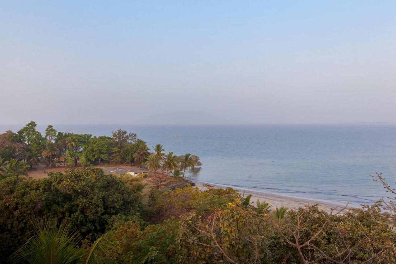 The Blue Horizon By Stayvista - Featuring A Beach-View Villa With A Swimming Pool, Indoor Games, And A Relaxing Balcony Alībāg Zewnętrze zdjęcie