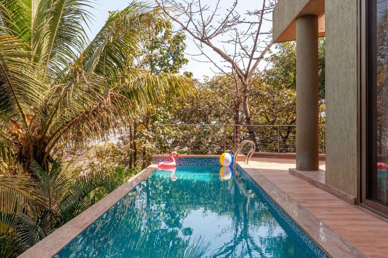 The Blue Horizon By Stayvista - Featuring A Beach-View Villa With A Swimming Pool, Indoor Games, And A Relaxing Balcony Alībāg Zewnętrze zdjęcie